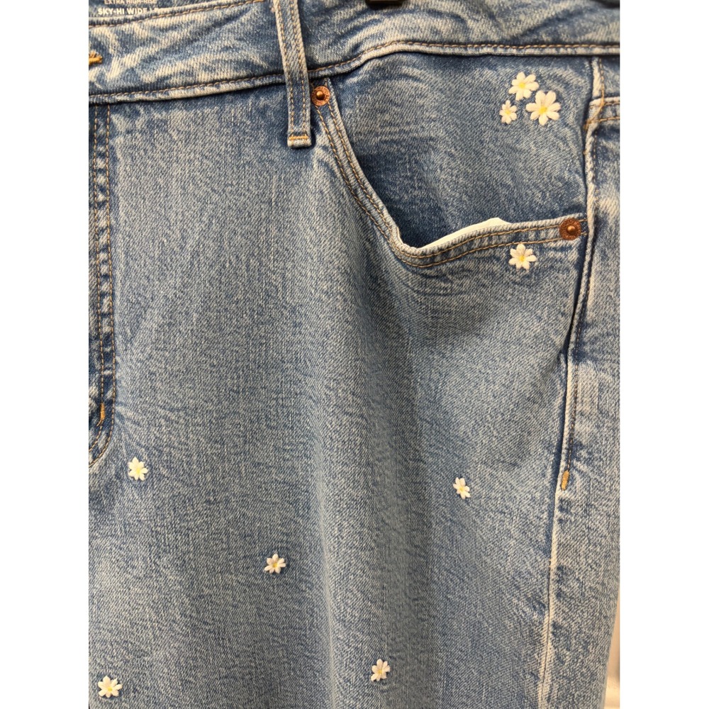 Old Navy | Sky-Hi Wide Leg Daisy Embroidered Jeans | 20 || Blue| - Picture 4 of 6
